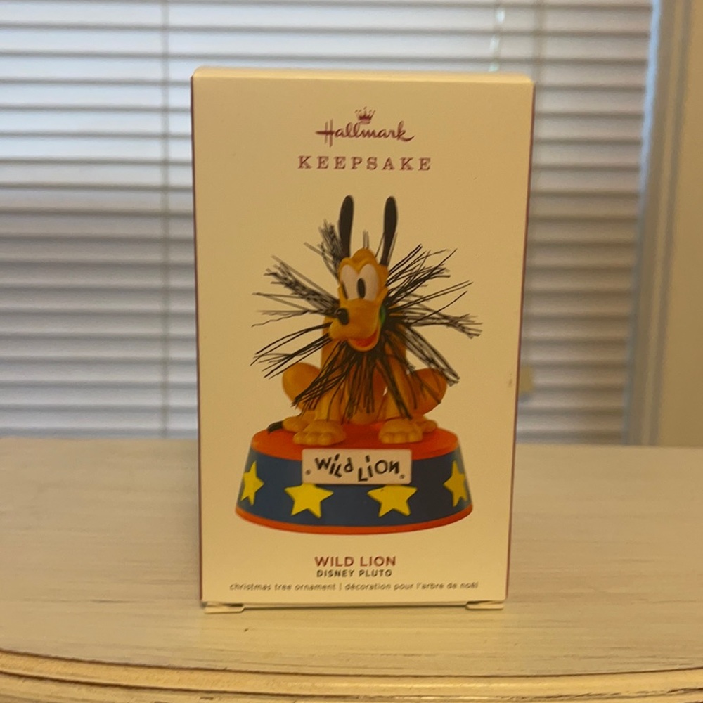 Hallmark Keepsake Disney’s Pluto “Wild Lion” Christmas ornament